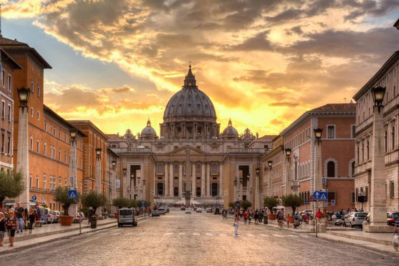 Saint Peter House Germanico * Roma