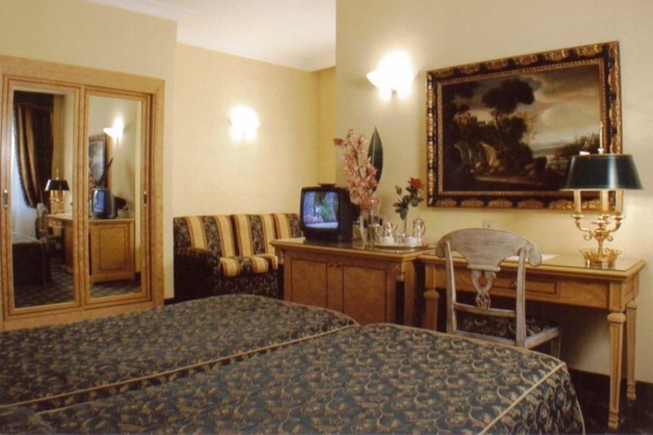 Hotel Champagne Palace