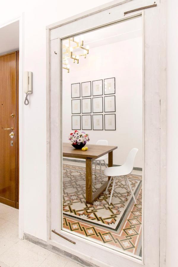 Modern Comfort, Poetic Charm