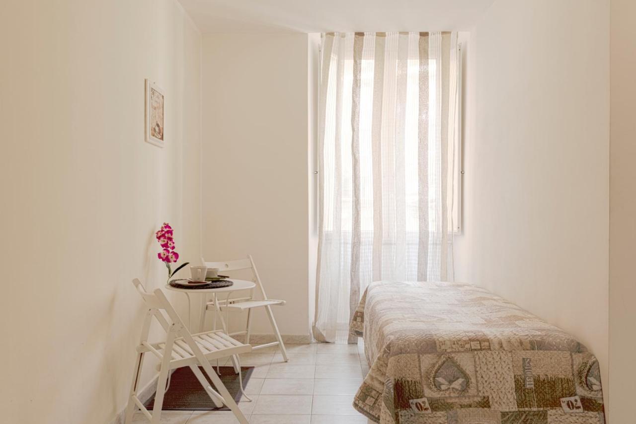 Al Colosseo 8 Bed & Breakfast 3*