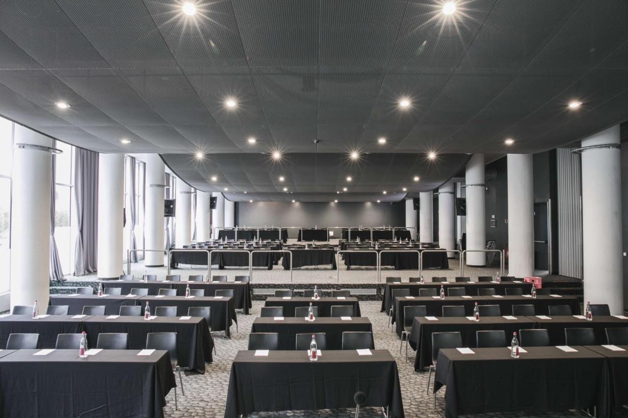 Hotel Radisson Blu Es. Hotel, 5*