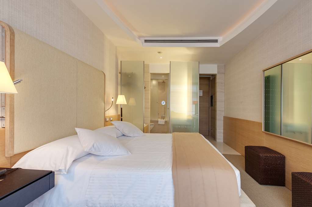 Precise House Mantegna 4*