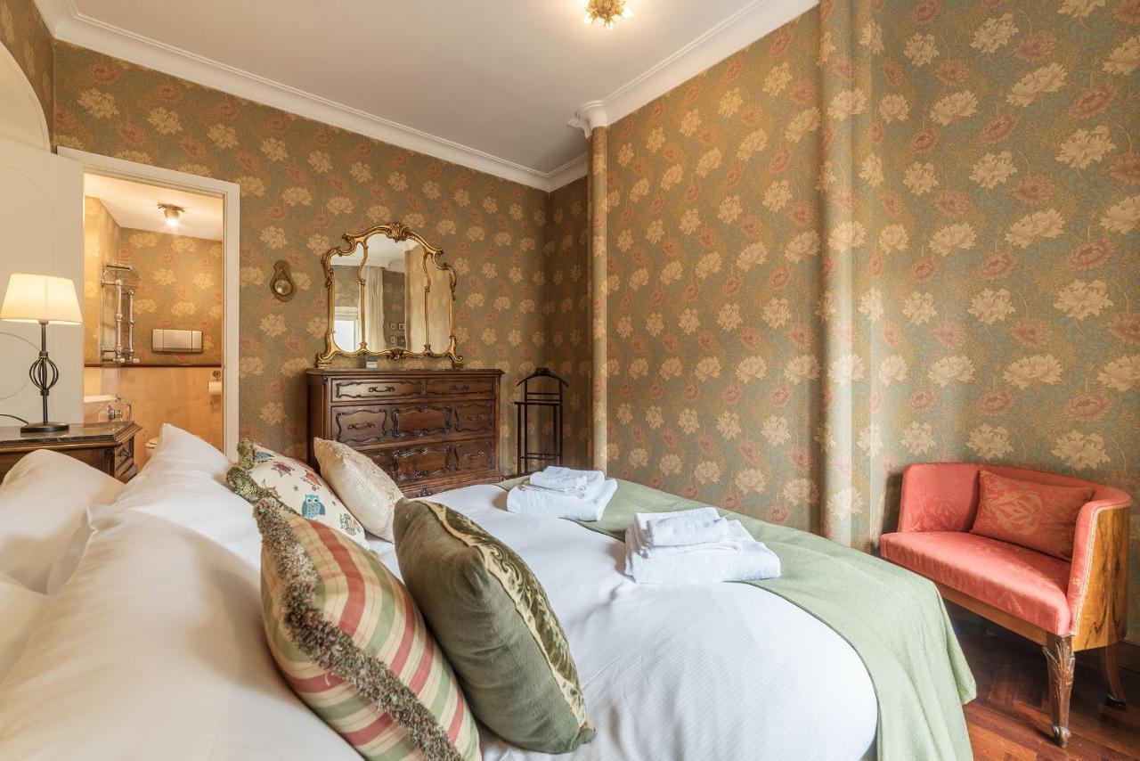 Quiet And Classic On Two Floors, By Trevi Fountain - Fromhometorome Appartamento *