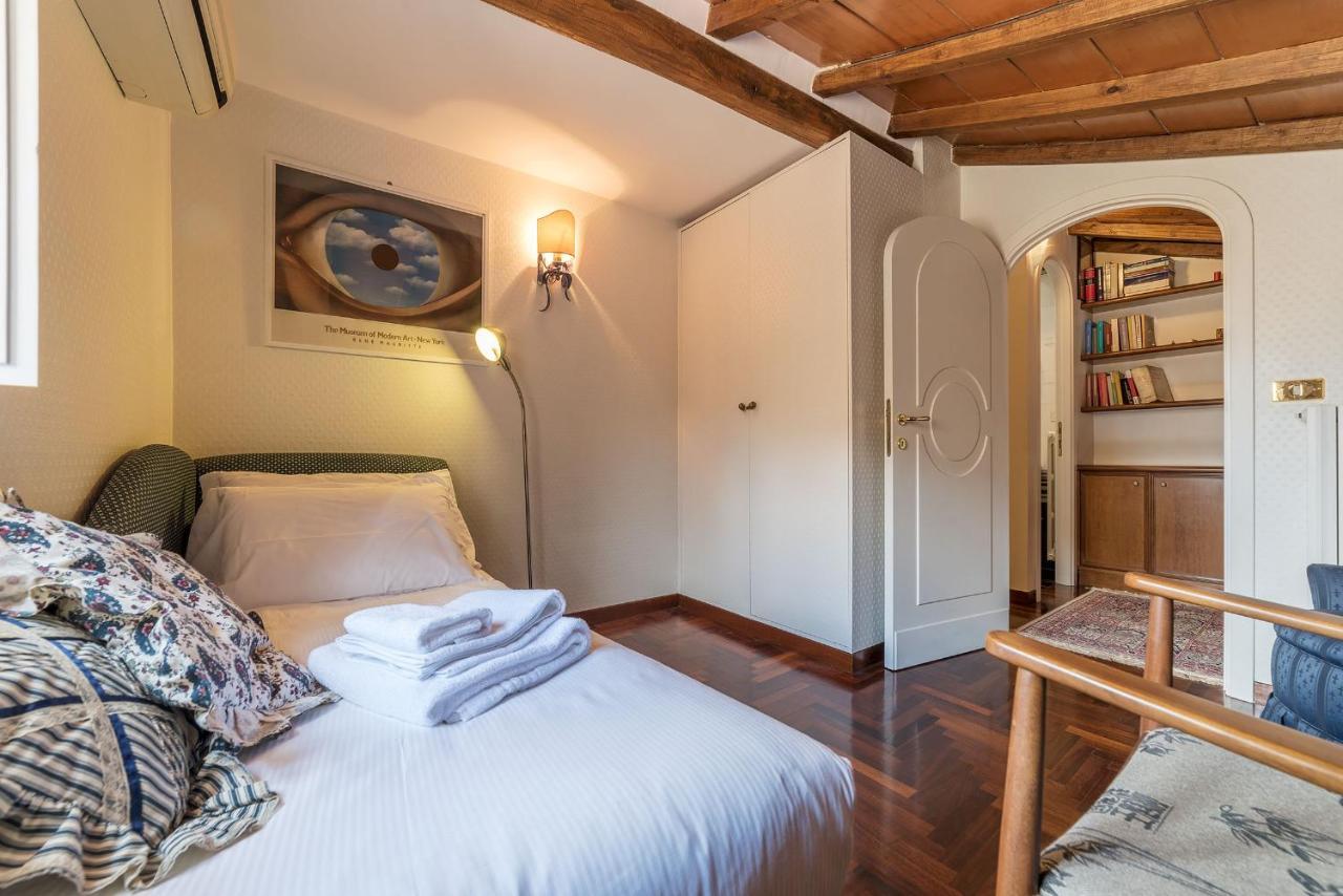 Appartamento Quiet And Classic On Two Floors, By Trevi Fountain - Fromhometorome Roma