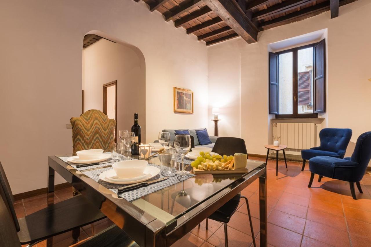 Appartamento Secret Coronari Roma