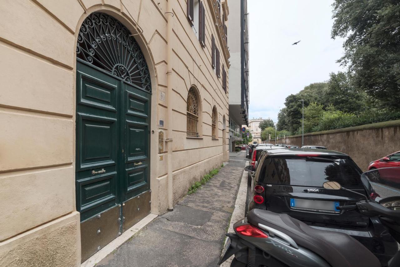 Ad Un Passo Da Borghese