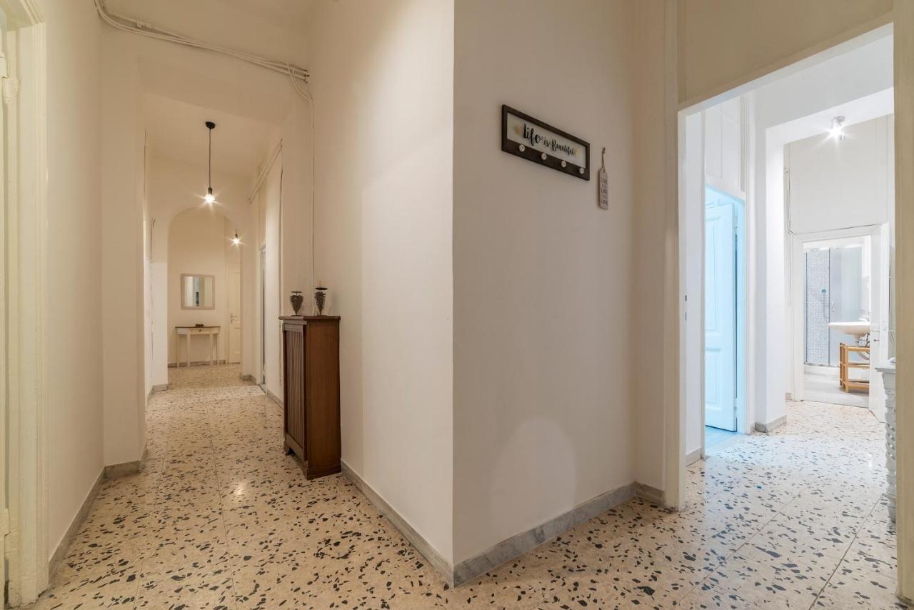 Ad Un Passo Da Borghese