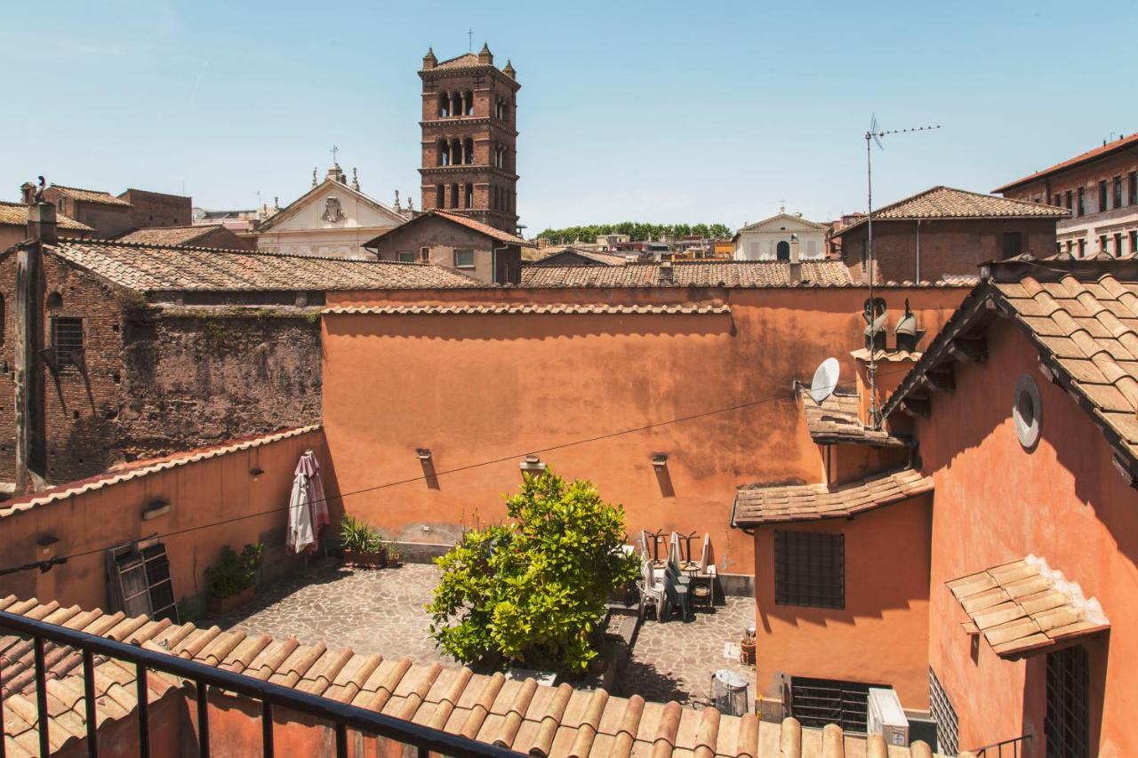 Apartment Trasteverehome - Santa Cecilia In Trastevere With Balcony Rom