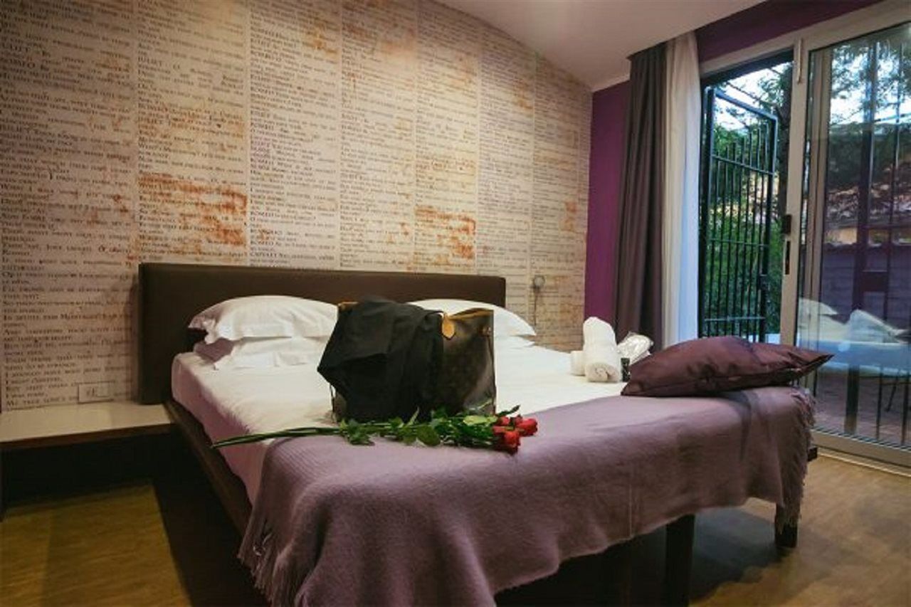 Black Hotel Roma