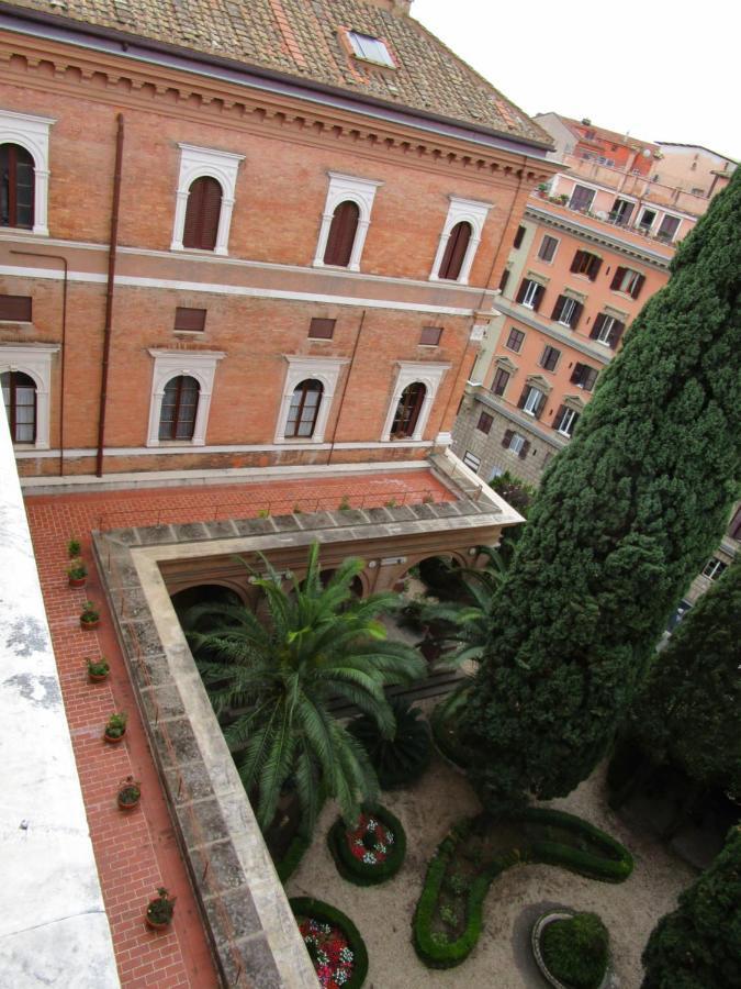 Casa S. Giuseppe Di Cluny Roma