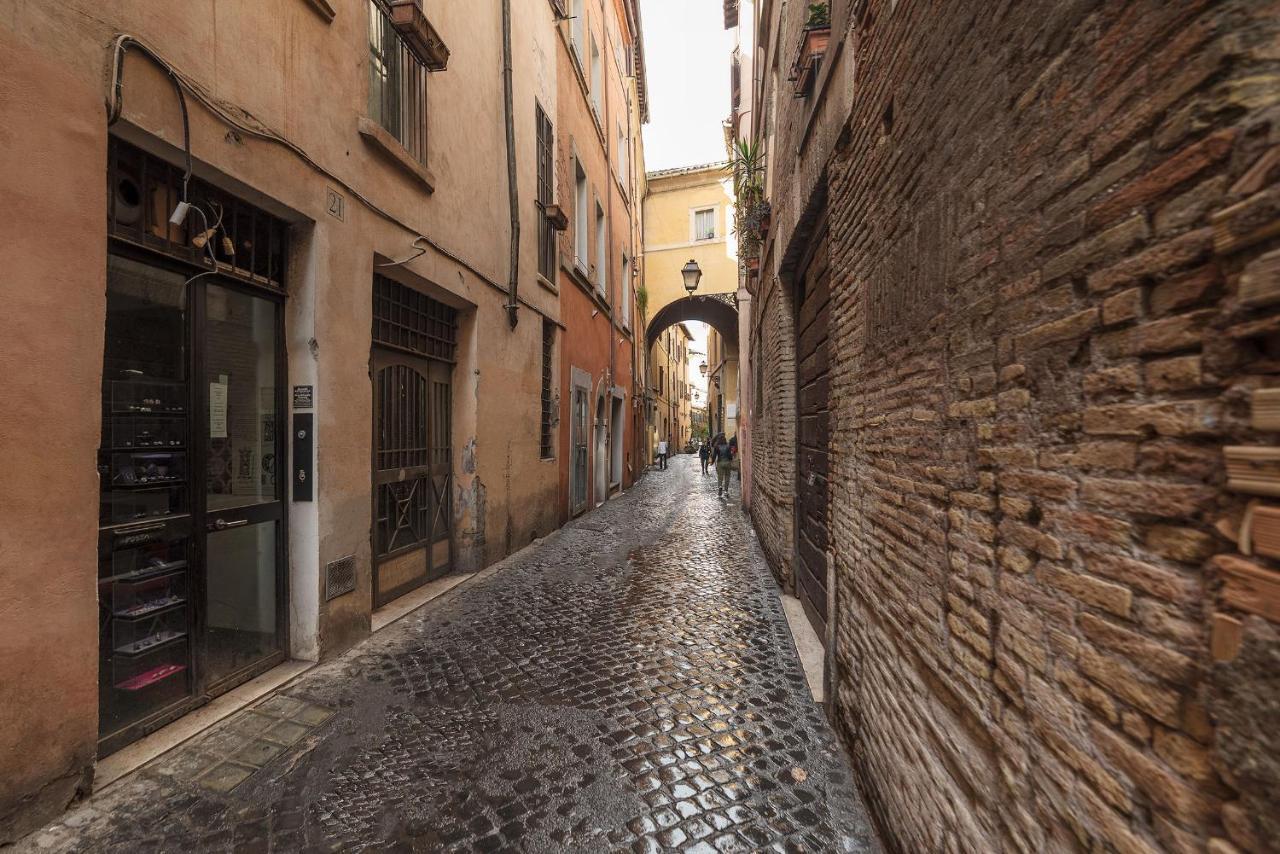 Amazing In Campo De Fiori - Air Conditioning - Free Wi-fi