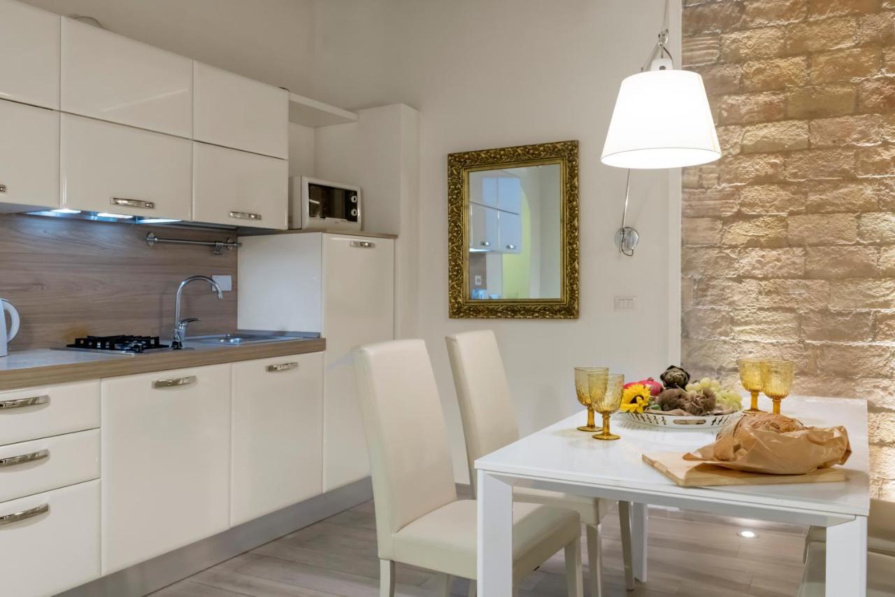 Chiavari Delux In Campo De Fiori Apartment Rom
