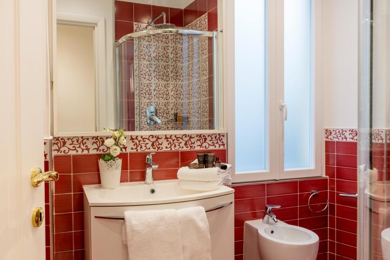 Chiavari Delux In Campo De Fiori Apartment Rom