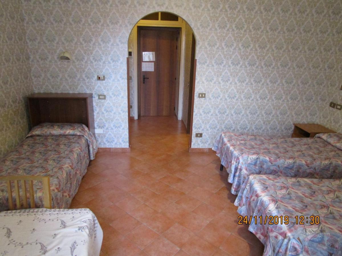 Casa S. Giuseppe Di Cluny * Roma