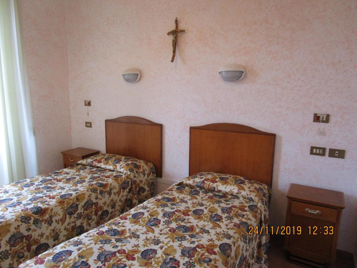 Casa S. Giuseppe Di Cluny Acomodação com café da manhã  *