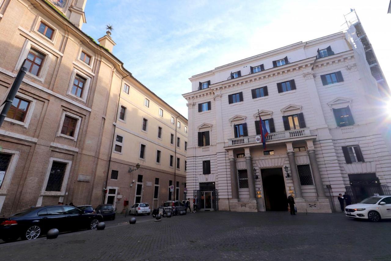 Lovely Navona