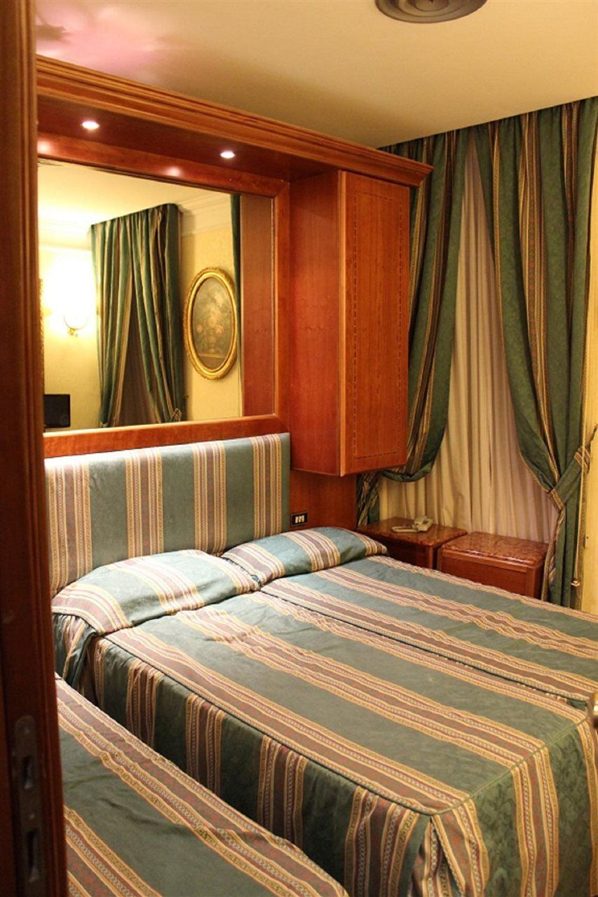 Hotel Raeli Luce 4*