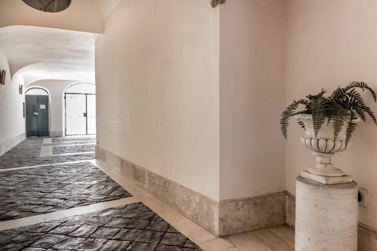 Francy Luxury Roma