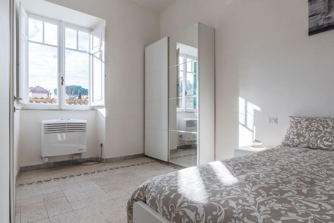 Colosseo & Colle Oppio Cozy Apartamento *
