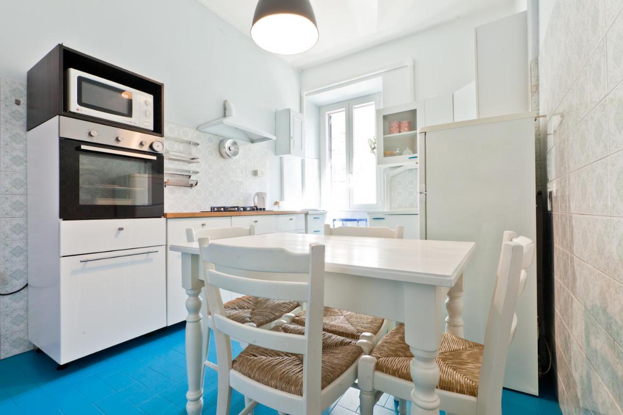 Porta Portese Colorful Flat *