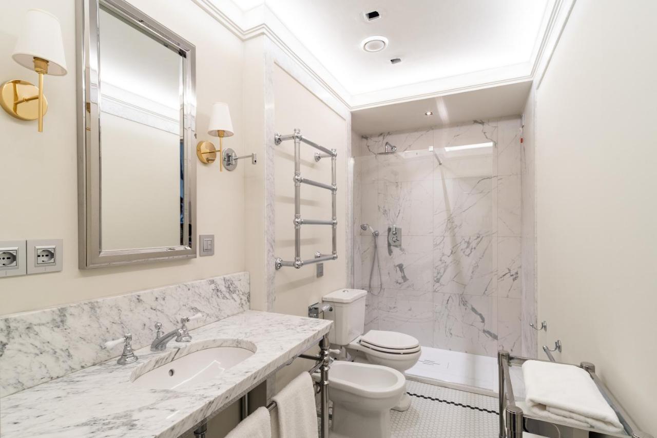 Gasthof Room Mate Collection Gran Filippo, Rome-Fontana Di Trevi