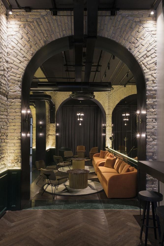 Hotel Chapter