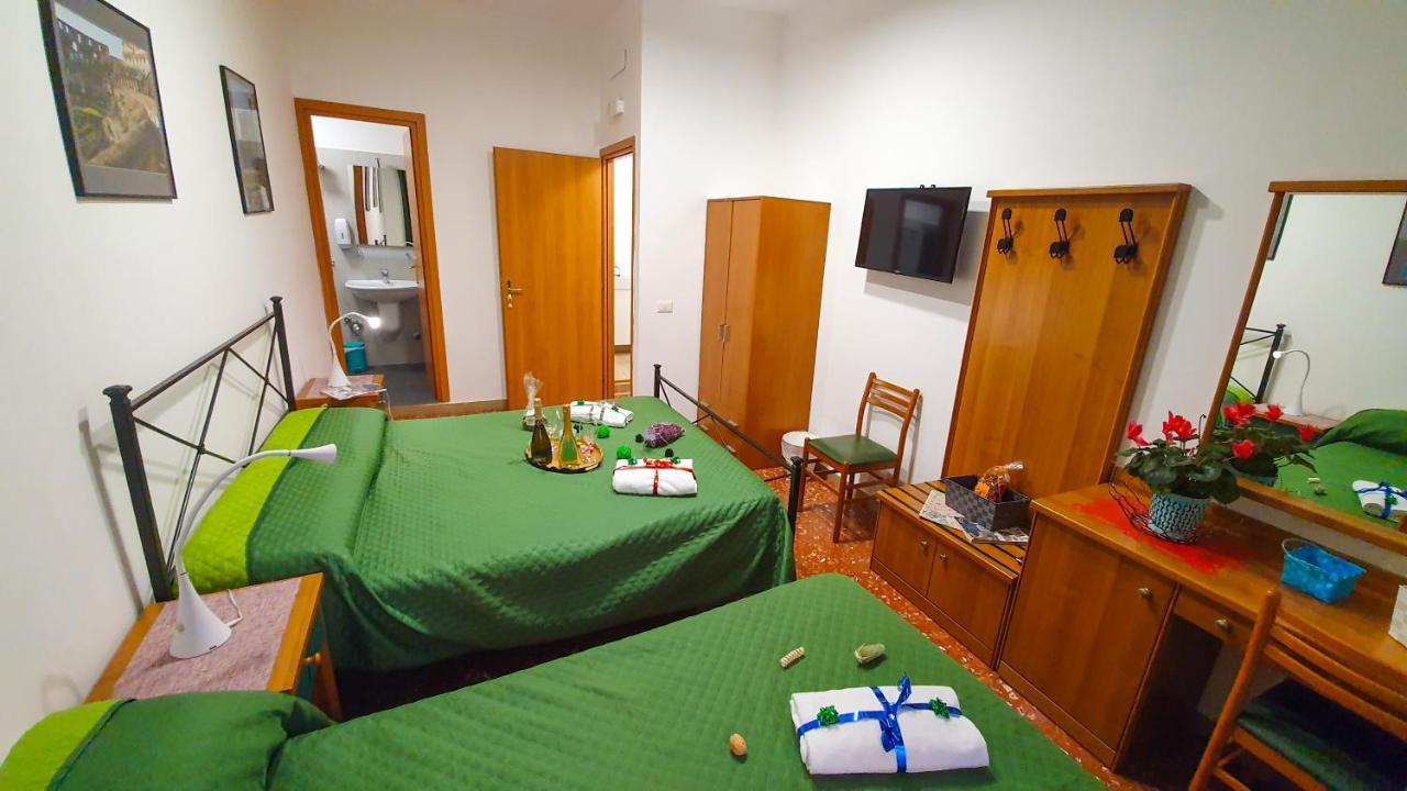 A Casa Simpatia - A Richiesta Parcheggio Gratuito ! Gasthof