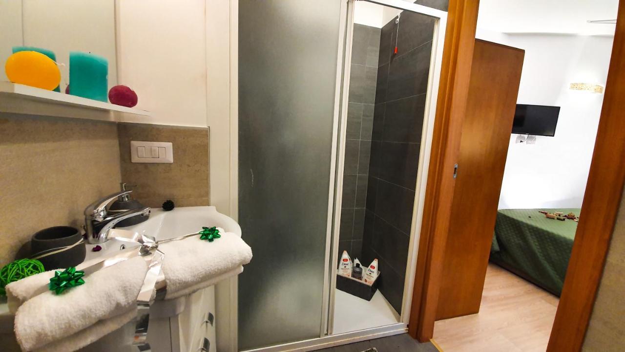 A Casa Simpatia - A Richiesta Parcheggio Gratuito ! Gjestgiverier Roma