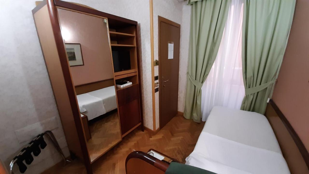 Hotel Fori Imperiali 3*