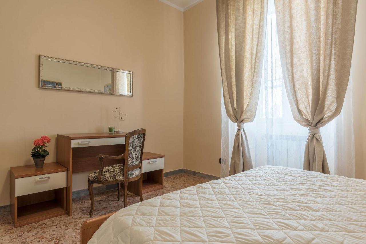 Stazione Termini & Castro Pretorio Flat Apartamento *