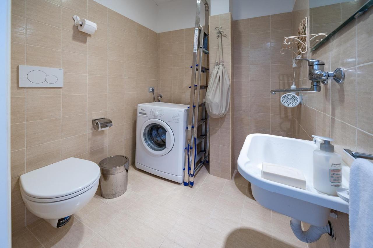 Monticello Via Cavour Guest house 3*