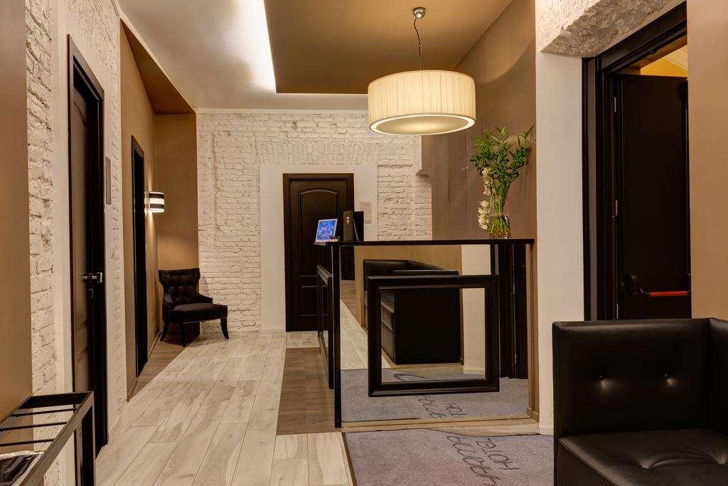 Dharma Luxury Hotell