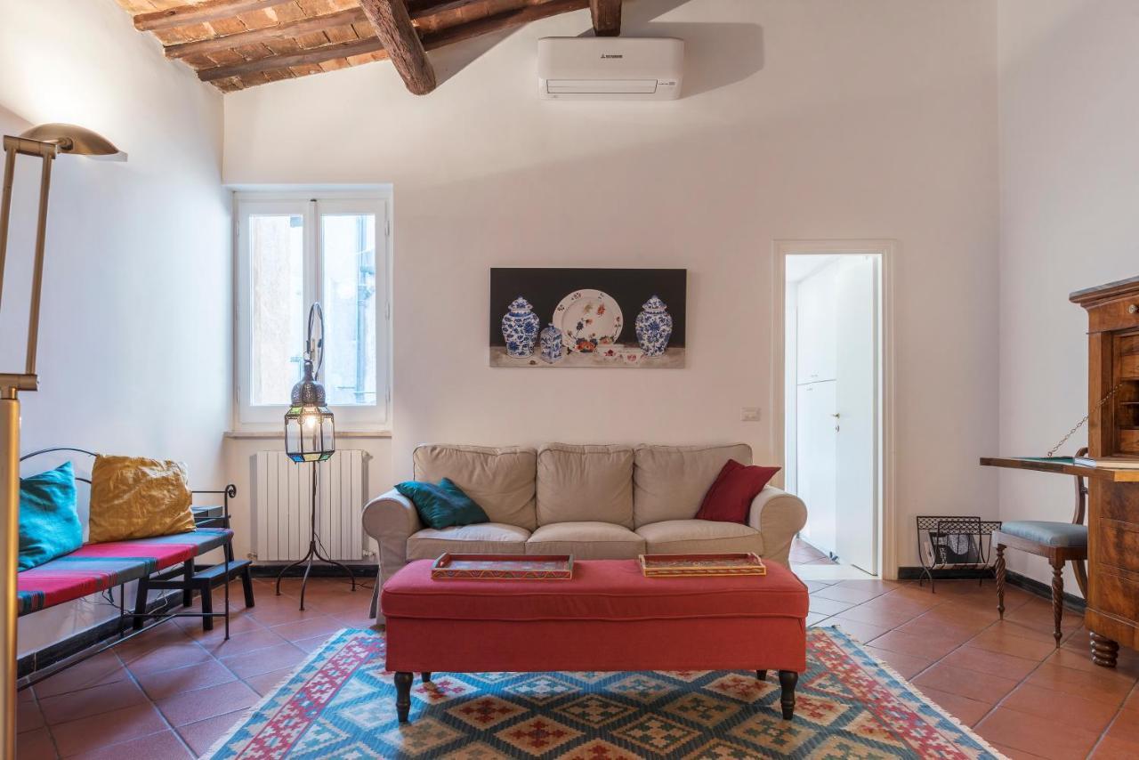 Three Bedrooms In World-famous Via Giulia - Fromhometorome Appartamento *
