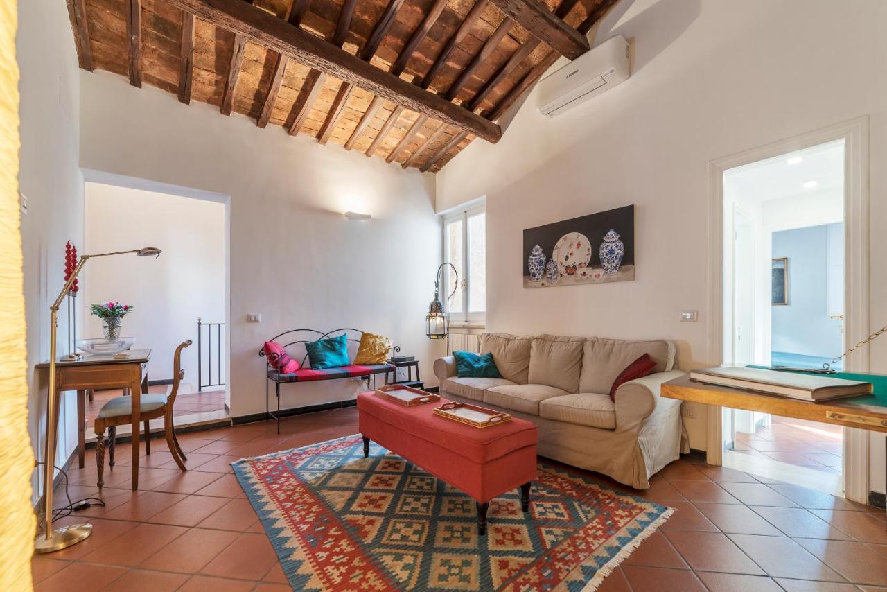 Three Bedrooms In World-famous Via Giulia - Fromhometorome Roma