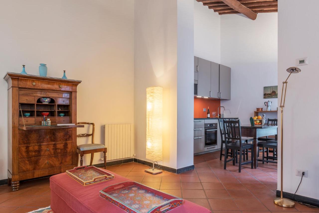 Appartamento Three Bedrooms In World-famous Via Giulia - Fromhometorome *