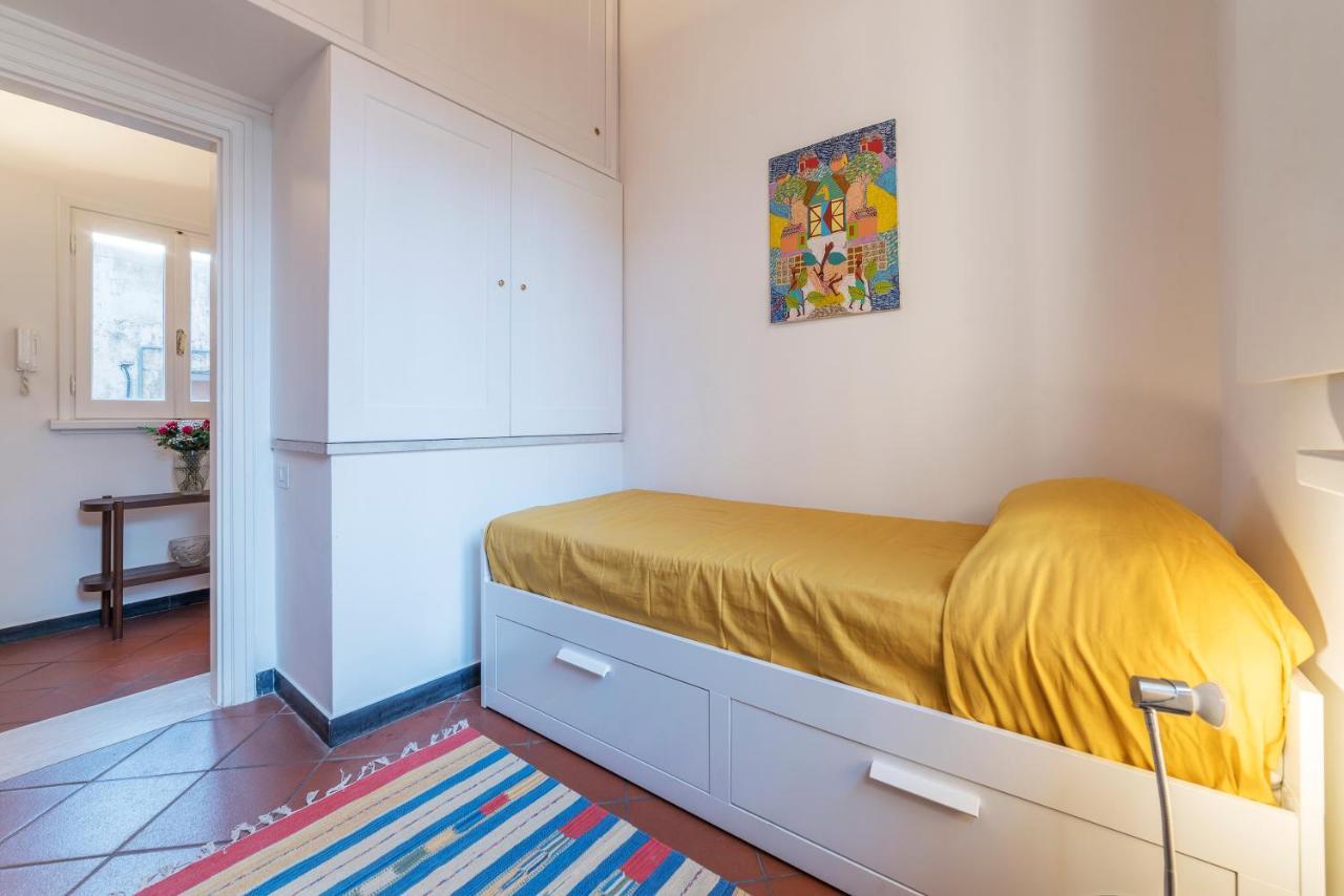 Three Bedrooms In World-famous Via Giulia - Fromhometorome Roma