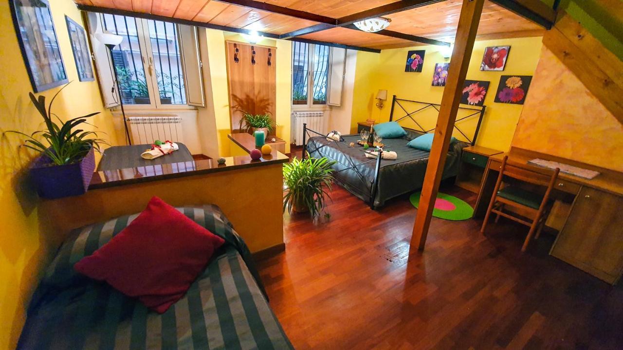 Affittacamere La Casa Simpatia - Con Parcheggio A Richiesta Convenzionato ! Roma