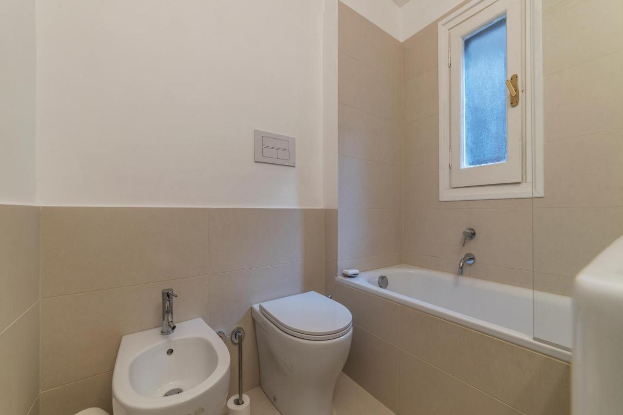 Three Bedrooms In World-famous Via Giulia - Fromhometorome Appartamento *
