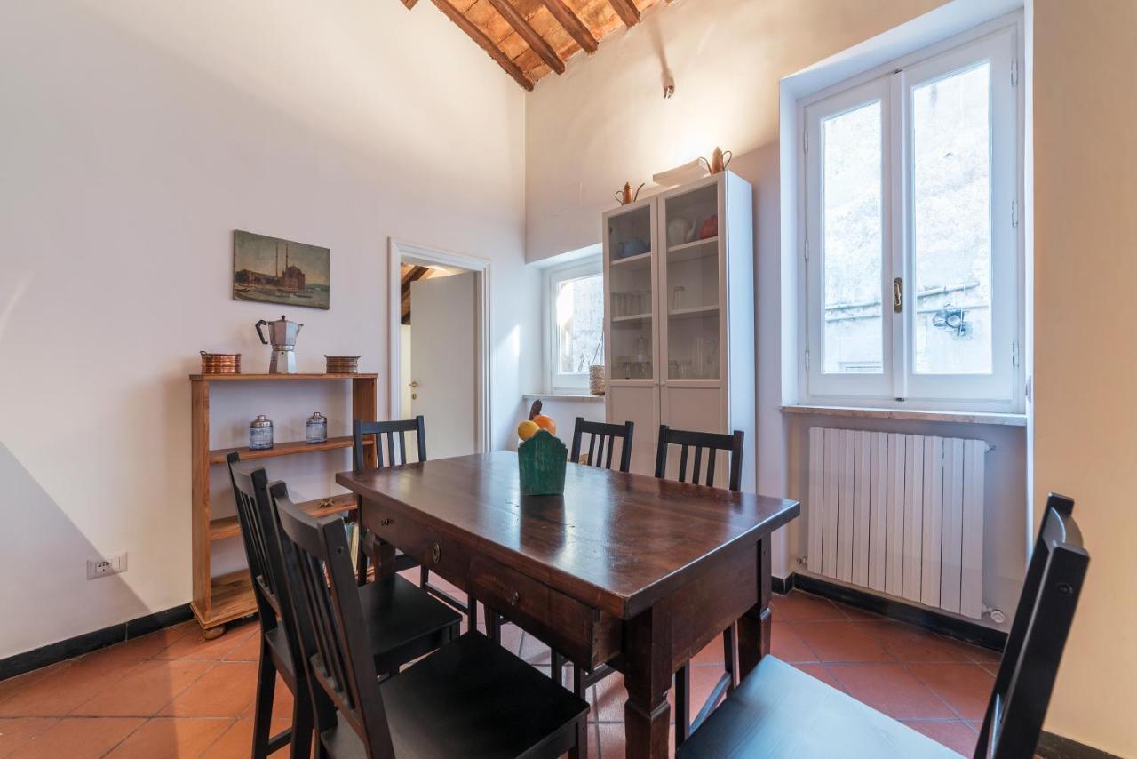 Three Bedrooms In World-famous Via Giulia - Fromhometorome Roma