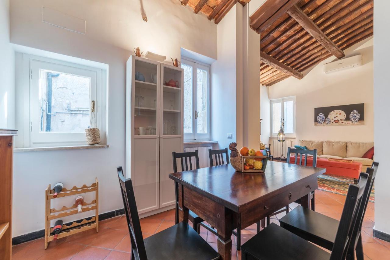 Appartamento Three Bedrooms In World-famous Via Giulia - Fromhometorome *