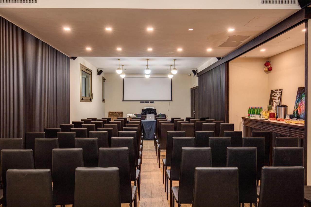 Prassede Palace Hotell 4*