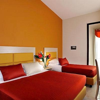 Scott House Hotell 3*