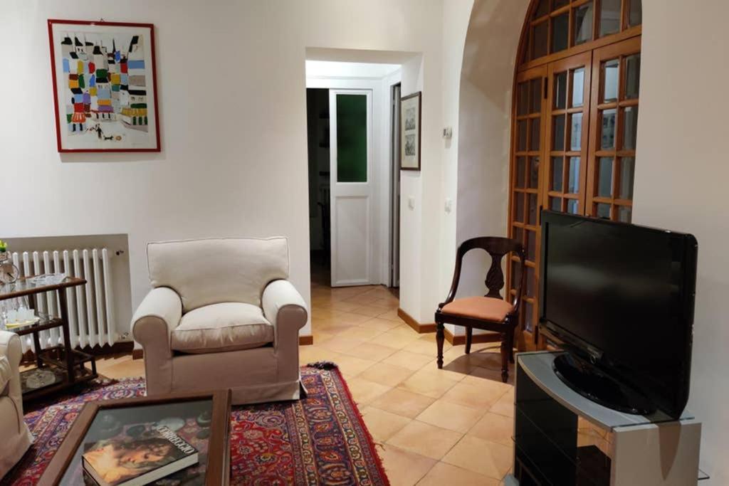 Lanza Tomasi - Centre * Roma