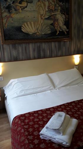 Mimosa Pantheon Hotel *