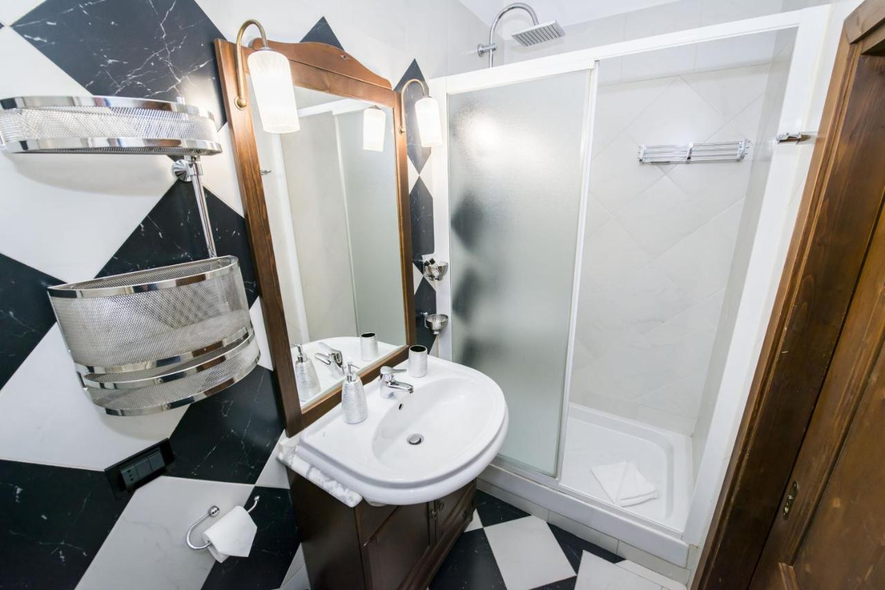 Residenze Romanae - Vicolo Dell'aquila * Roma