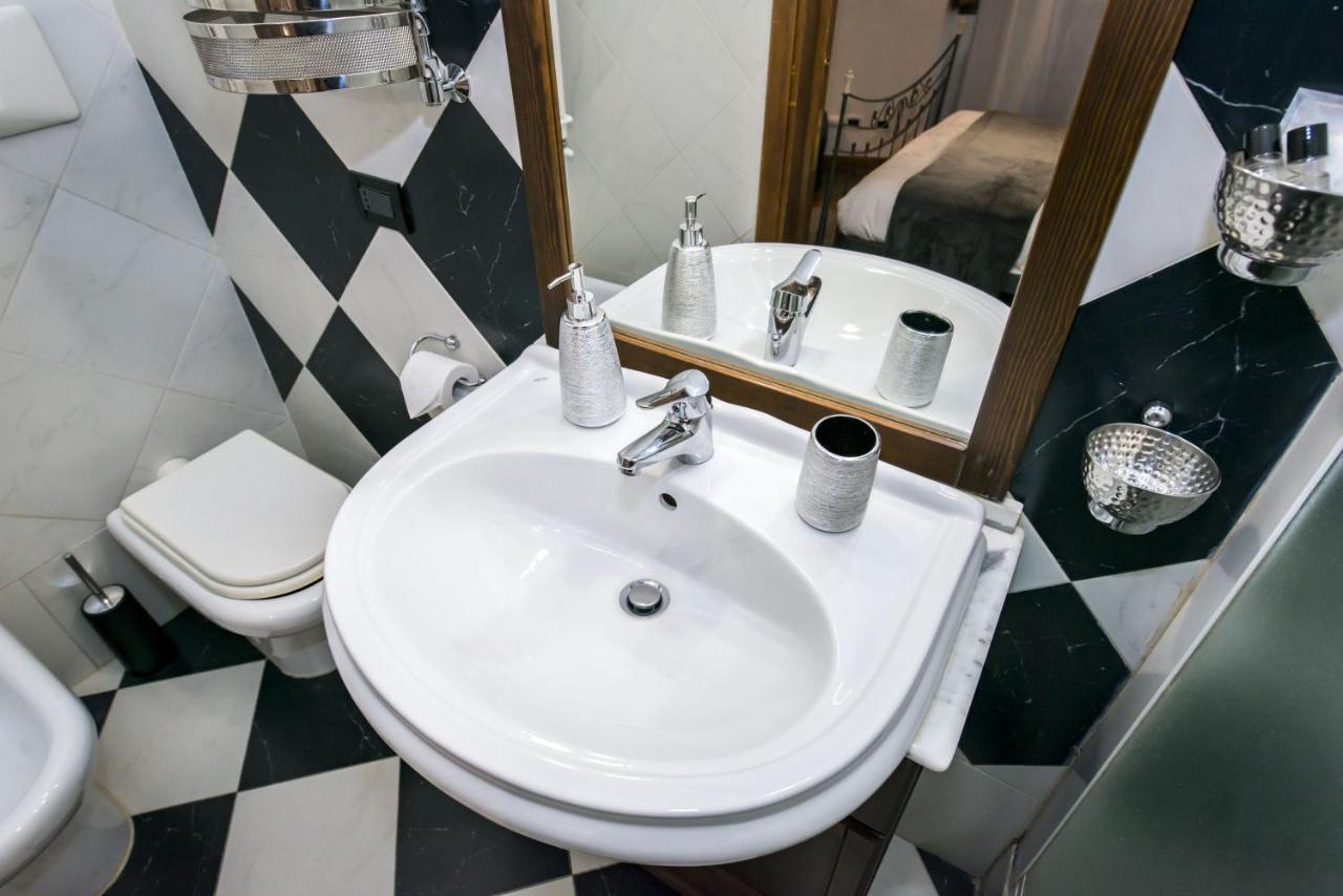 Gjestgiverier Residenze Romanae - Vicolo Dell'aquila *