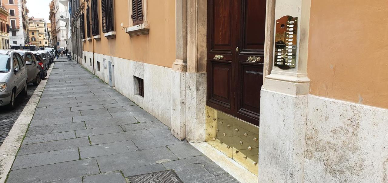 Anthony 47 Roma