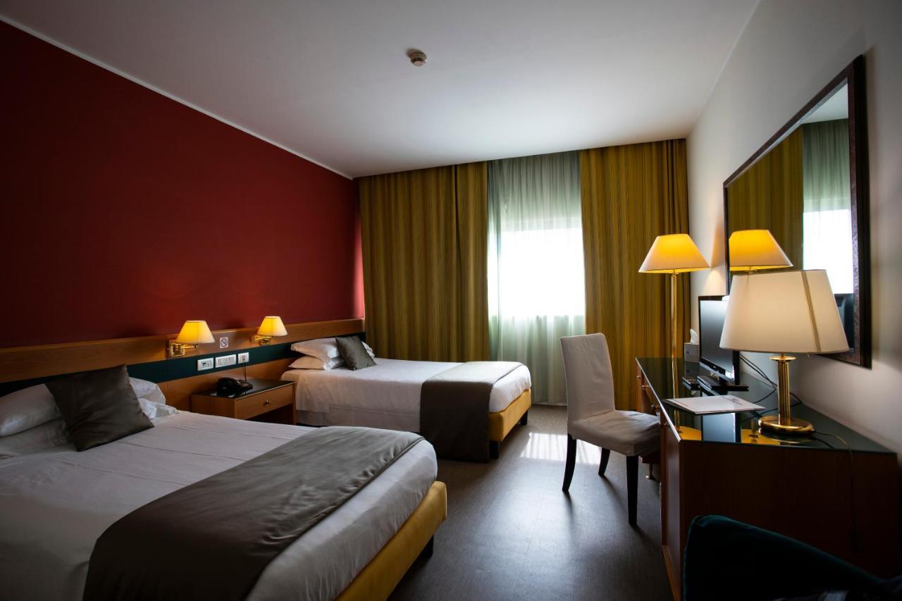 Hotel Bv Oly 4*