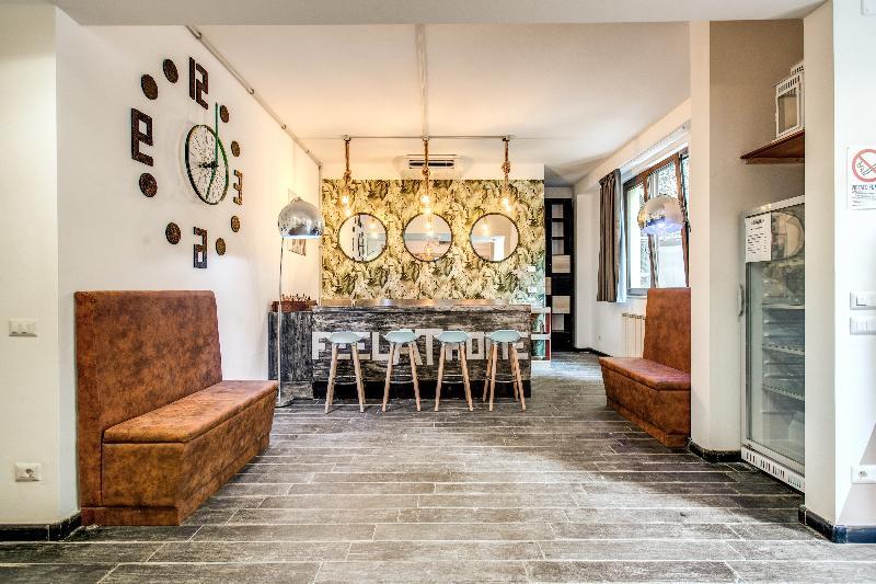 Hostal Trastevere 2 *