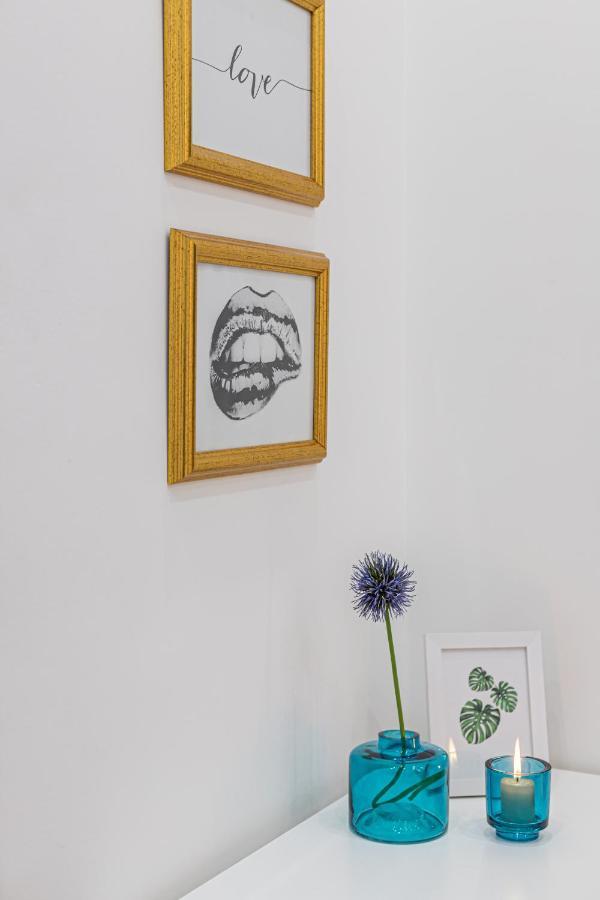 Design Trevi Fountain Apartment Rom